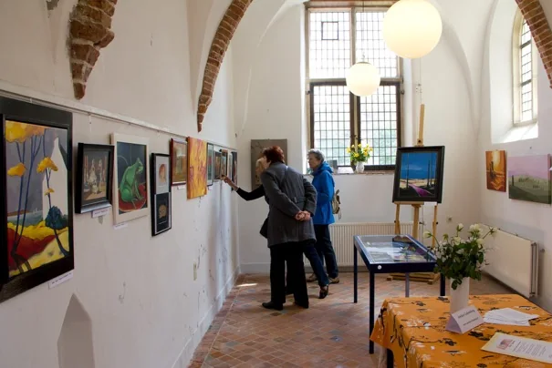Schilderij aan de wand in de openbare bibliotheek, 2013