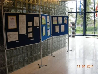 Expositie met tekeningen in de openbare bibliotheek van Culemborg