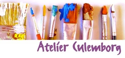 Logo van Atelier Culemborg: penselen met verf boven de handgeschreven naam